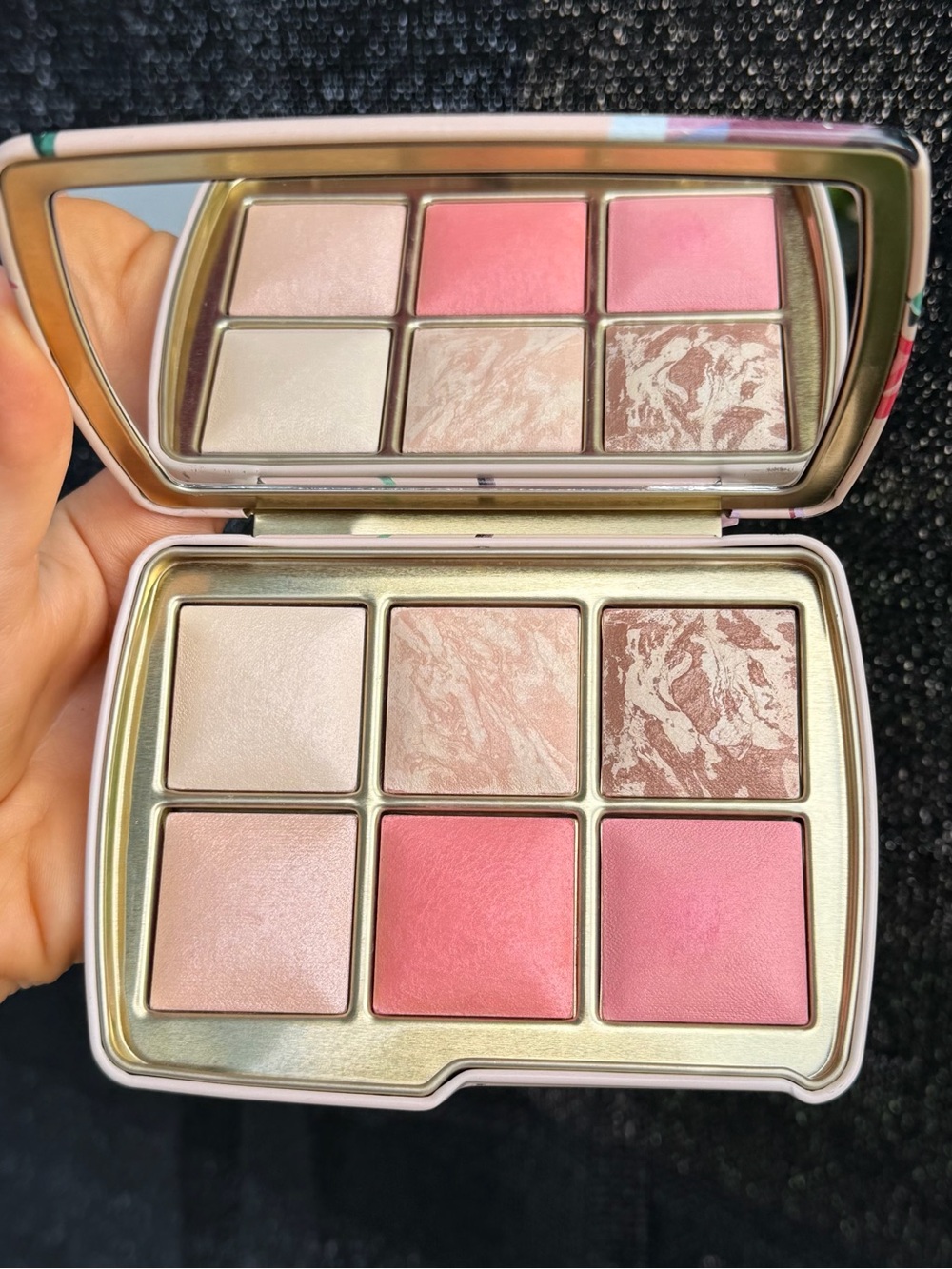 Hourglass Ambient Lighting Edit Unlocked
Deer Palette 6 Shades